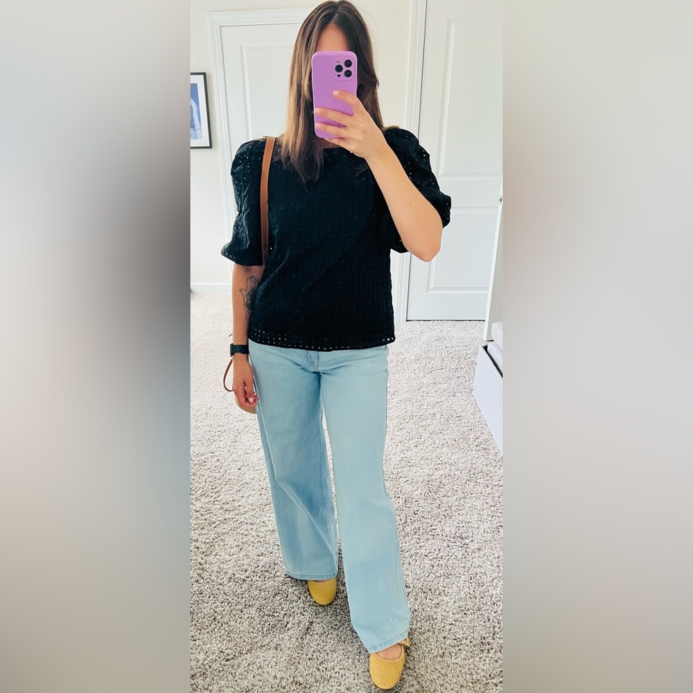 ✨🖤 Black Puff Sleeve Blouse – Size XS, Chic & Timeless